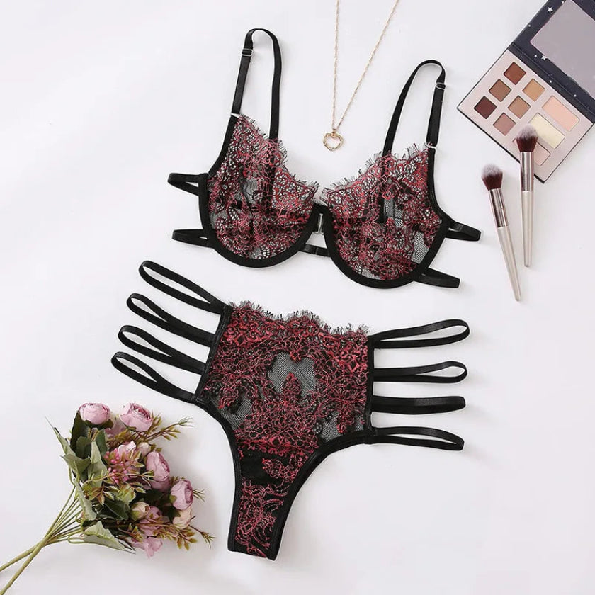 Women's Large-Size Embroidery Underwear Lace Set: Thin-Strapped Thongs and Low-Cut Bra (Eco-Friendly Materials)