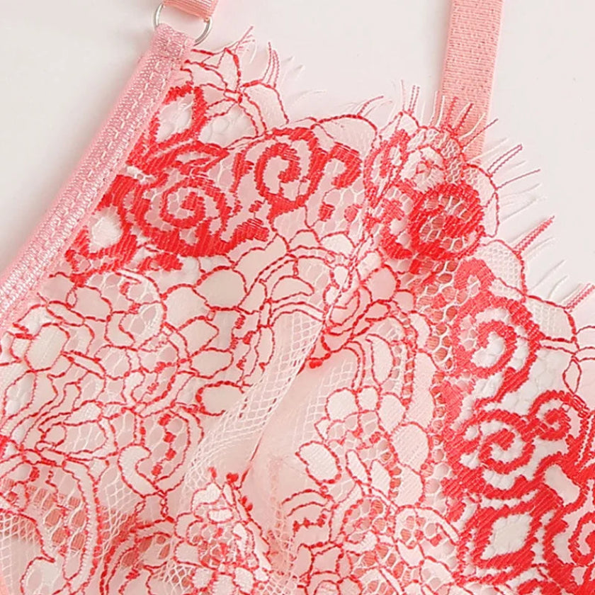 Women's Large-Size Embroidery Underwear Lace Set: Thin-Strapped Thongs and Low-Cut Bra (Eco-Friendly Materials)